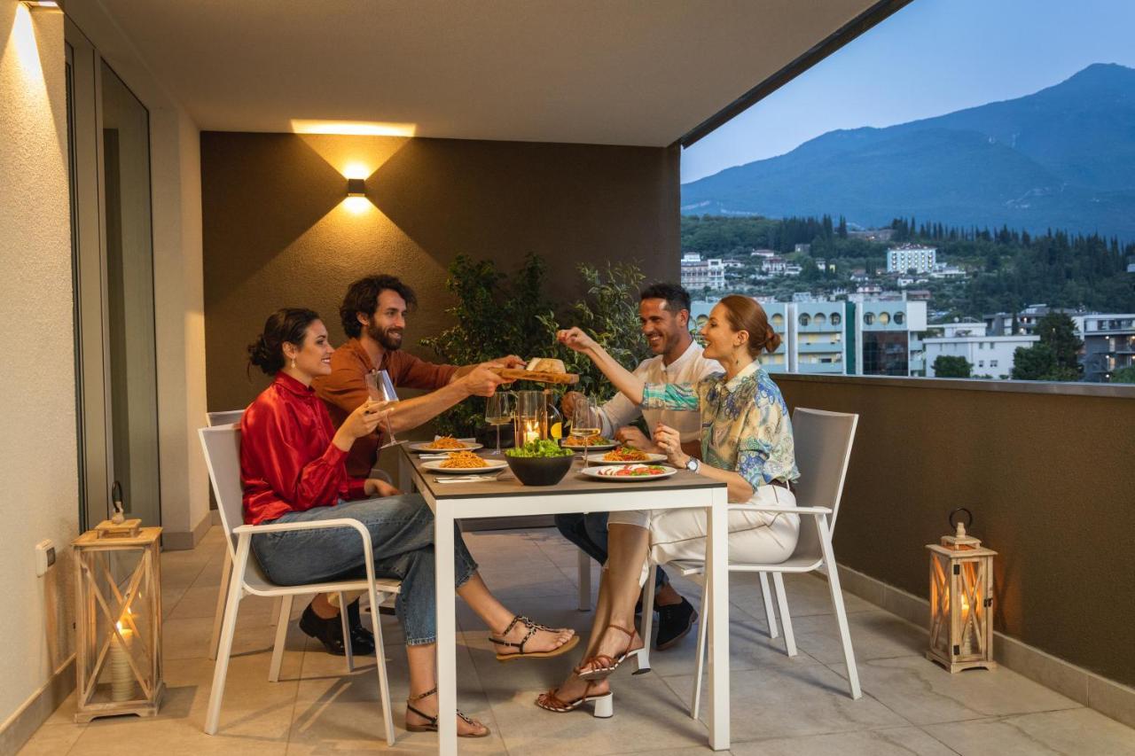 Aris & Sky Pool - Tonelli - Adult Friendly Riva del Garda