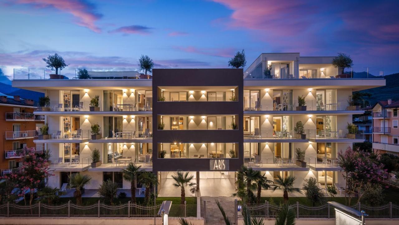 Aparthotel Aris & Sky Pool - Tonelli - Adult Friendly *