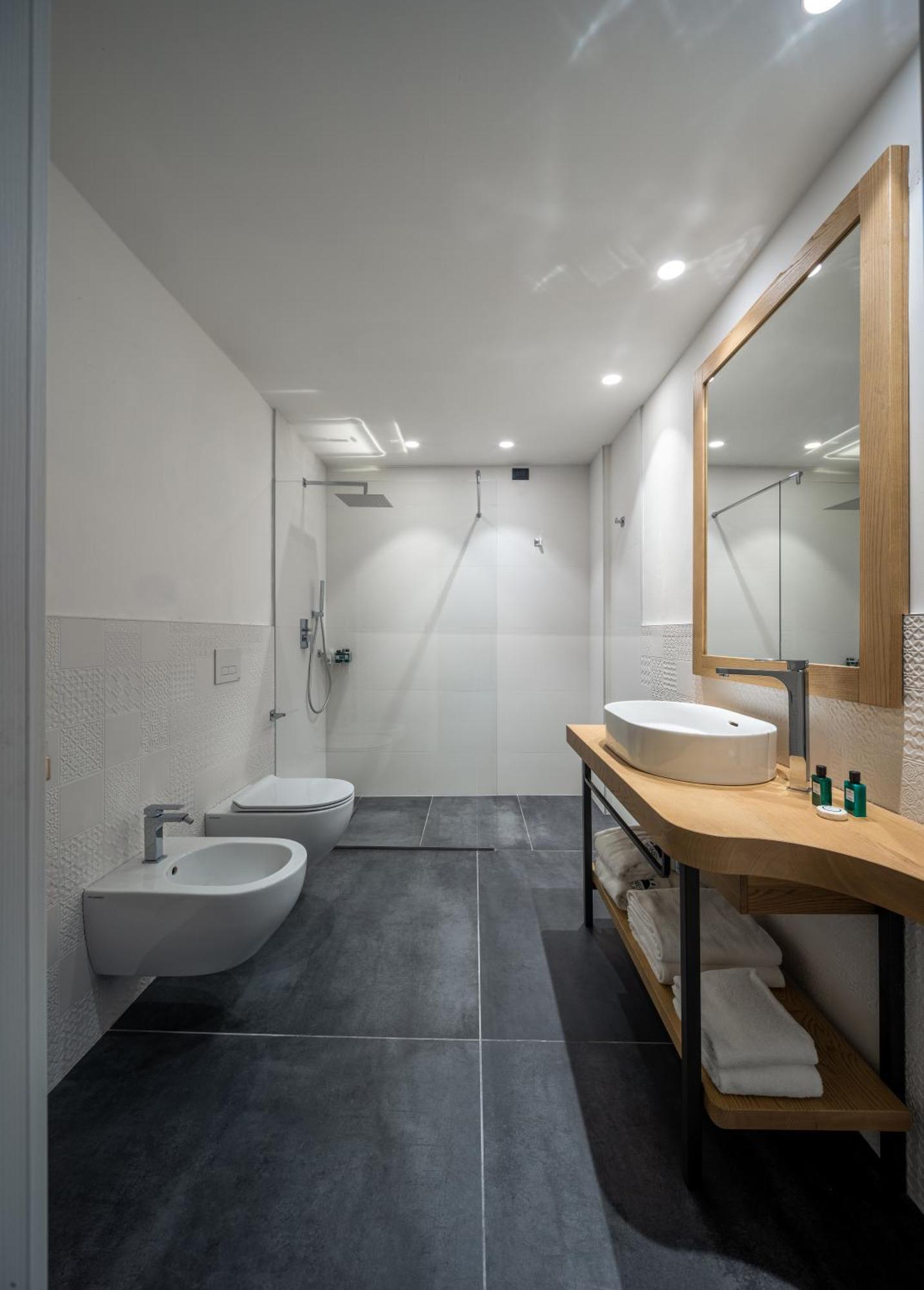 Aris & Sky Pool - Tonelli - Adult Friendly Aparthotel